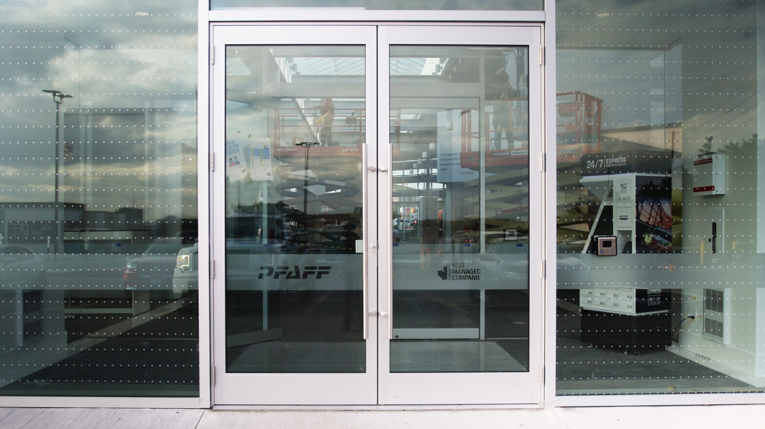 Porsche Centre Markham